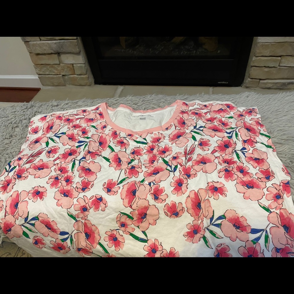 Bundle of Tommy Hilfiger  T shirts.